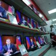 Несколько известных телеведущих, включая Владимира Познера и Светлану Сорокину, не хотят участвовать в создании Общественного телевидения.